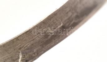 Ezüst (Ag) gyűrű,ovális szintetikus kővel.
jelzett, méret: 54  bruttó: 3,6 g