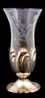 Ezüstözött alpakka vázatartó, csiszolt üveg vázával, jelzés nélkül, kopott, m: 21,5 cm