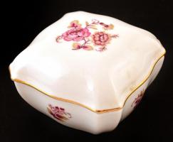 Zsolnay porcelán virágmintás ékszeres doboz, matricás, jelzett, hibátlan, kis kopásnyomokkal, 7,5×7,5 cm