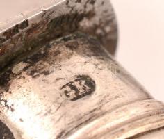 Ezüst (Ag) nyelű villa 6 darab, és kések 2 darab, azonos készletből, használatból eredő enyhe kopáss...