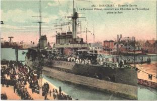 Saint-Nazaire, Nouvelle Entrée, le Cuirasse Diderot, construit aux Chantiers de l'Atlantique quitte le Port / French Navy battleship