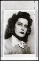 cca 1943 Karády Katalin színésznő, Fekete György (1904-1990) budapesti fényképész hagyatékában felle...
