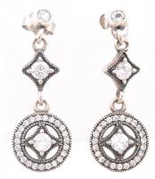 Ezüst(Ag) apró kövekkel díszített lógós fülbevalópár, jelzett, h: 3 cm, bruttó: 3,6 g