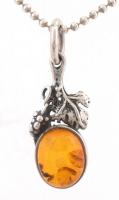 Ezüst(Ag) nyaklánc, borostyán medállal, jelzett, h: 38 cm, bruttó: 4,4 g