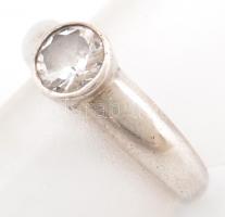 Ezüst(Ag) szoliter gyűrű, jelzett, méret: 51, bruttó: 3,4 g