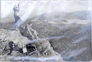 96 db MODERN fekete-fehér magyar városképes lap albumban / 96 modern black and white Hungarian town-...