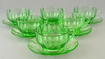 Zöld üveg teáskészlet, 6+6 db, kis kopásnyomokkal, d: 14,3 cm, d: 9,5 cm