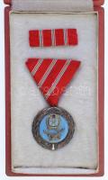 1954. "Szolgálati Érdemérem" zománcozott kitüntetés mellszalagon, szalagsávval, eredeti to...