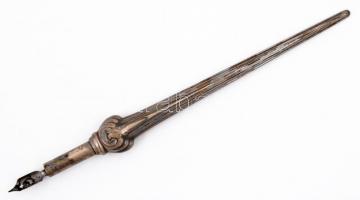 Ezüst (Ag) nyelű és tetejű toll és tintatartó szett, eredeti dobozában, jelzett, h:17 cm, 4×4 cm