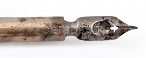 Ezüst (Ag) nyelű és tetejű toll és tintatartó szett, eredeti dobozában, jelzett, h:17 cm, 4×4 cm