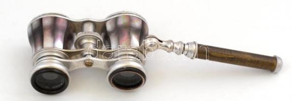 Gyöngyház díszítésű nyeles színházi látcső, működik, kopásnyomokkal, 10×6,5 cm