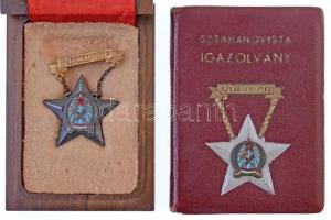 1951. Sztahanovista zománcozott fém kitüntetés miniatűrrel, dísztokban, viselői igazolvánnyal T:2