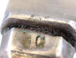 Ezüst(Ag) nyelű kés és villa, 6 db (3+3), egyik kés pótolt, h: 23 és 26 cm