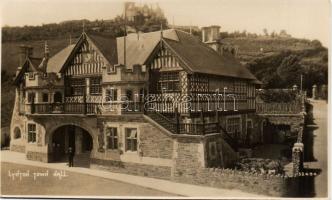 Lyhton  Town hall Photo