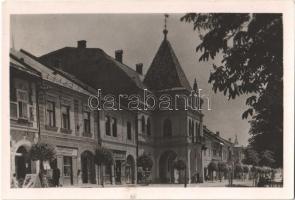 1943 Kisszeben, Zeben, Sabinov; Városháza, Hamborsky, Schwartz üzlete. Oszvald felvétele / town hall, shops