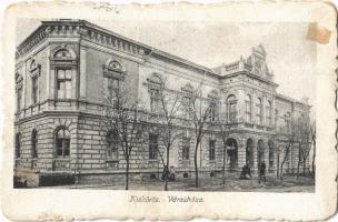 46 db főleg régi magyar és külföldi képeslap, vegyes minőség / 46 mainly pre-1945 Hungarian and Euro...