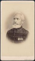 Nemescsói Asbóth Lajos (1803-1882) honvéd ezredes, a Magyar Tudományos Akadémia levelező tagja, bécsi besúgó, aki katonai érdemrend 2. osztályát viseli, keményhátú fotó Schrecker műterméből, 10×6 cm