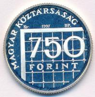 1997. 750Ft Ag "Labdarúgó Világbajnokság" dísztokban tanúsítvánnyal T:PP kis patina
Adamo...