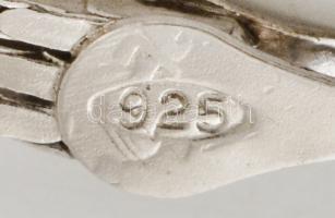 Ezüst(Ag) háromszálas karkötő, jelzett, h: 19,5 cm, nettó: 4,3 g