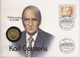 NSZK 1989J 1M aranyozott Cu-Ni "Karl Carstens" érmés borítékban bélyeggel, bélyegzéssel T:PP kis ph. FRG 1989J 1 Mark gilded Cu-Ni "Karl Carstens" in coin envelope with stamps and cancellations C:PP small edge error