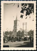 cca 1940 Heti vásár Betlehemben (Erdély), hátoldalon feliratozott fotó, 8,5×6 cm