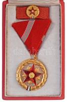 1957. Szocialista Munkáért Érdemérem zománcozott fém kitüntetés mellszalagon, szalagsávval, miniatűrrel, dísztokban T:1- NMK 604.
