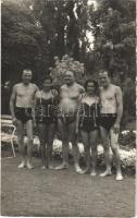 1959 Hajdúszoboszló, strand, fürdőruhás emberek. photo (non PC) (fl)
