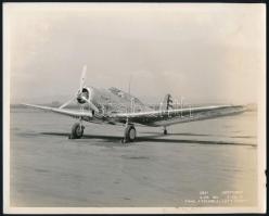 cca 1930 Northrop A-17A repülőgép gyári fotója, a hátoldalán pecséttel, feliratozva, 20x25 cm