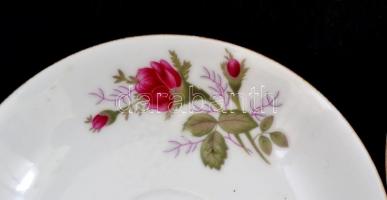 Kínai rózsás procelán csésze és alj, 2 db, matricás, jelzett, kis kopássokkal, d: 9,5 és 14 cm