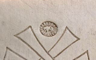 Szecessziós díszítésű Berndorf alapkka gyufatartó, jelzett, horpadt, m: 10 cm