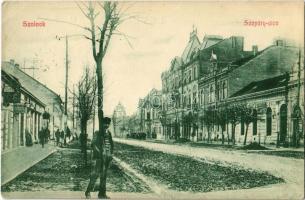 1911 Szolnok, Szapáry utca, szabó üzlet, zsinagóga. Faragó Sándor kiadása