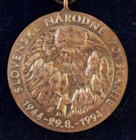 Szlovákia 1994. "Szlovák Nemzeti Felkelés 1944 - 1994" aranyozott kitüntetés mellszalaggal...