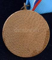 Szlovákia 1994. "Szlovák Nemzeti Felkelés 1944 - 1994" aranyozott kitüntetés mellszalaggal...