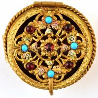 Áttört mintás fém ékszertartó, kövekkel díszítve, m: 3 cm