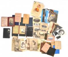 Vegyes igazolvány tétel, kb. 20 db, közte Szociáldemokrata Párt tagsági könyv, MÁV igazolvány, naptárak + néhány katonai és műtermi fotó