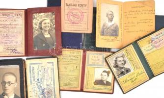 Vegyes igazolvány tétel, kb. 20 db, közte Szociáldemokrata Párt tagsági könyv, MÁV igazolvány, naptá...