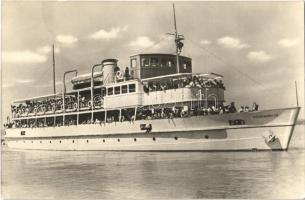 1958 Balaton, Beloiannisz sétahajó. Képzőművészeti Alap Kiadóvállalat (EK)