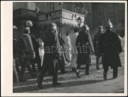 cca 1940 Katona, huszár, rendőr az egyházi körmenetben, Csík Ferenc (1894-1984) soproni fotóművész hagyatékából, jelzés nélküli, vintage fotóművészeti alkotás, 18x24 cm
