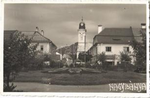 Nagybánya, Baia Mare; Fő tér, Református templom magyar címerrel, mentőautó / main square, Calvinist church with Hungarian coat of arms, ambulance. photo