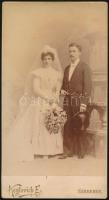 cca 1900 Szeged, Keglovich Emil fényképész műtermében készült, vintage esküvői fotó, a kartonon apró lyuk, 20,5x11,2 cm