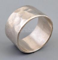 Ezüst(Ag) gyűrű, jelzett, méret: 50, nettó: 4,9 g
