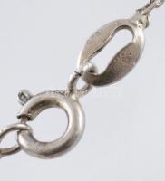 Aranyozott ezüst(Ag) nyaklánc, gyöngyös medállal, jelzett, h: 44 cm, 3×1,5 cm, bruttó: 4,6 g