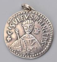 Ezüst(Ag) medál, jelzett, d: 3 cm, nettó: 12,8 g