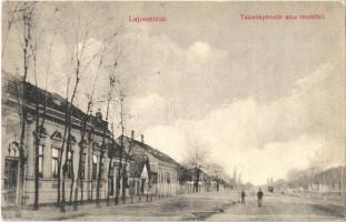 1910 Lajosmizse, Takarékpénztár, utca részlettel (EK)