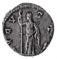 Római Birodalom / Róma / Faustina 141-146. Denarius Ag (3,15g) T:2-
Roman Empire / Rome / Faustina ...