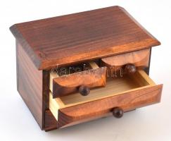 Fából készült ékszeres fiókos szekrényke. 19x14 cm