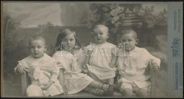 cca 1910 Torboszlói Bereczky-család műtermi fotói, 3 db, kolozsvári műtermekből, 20x10 cm