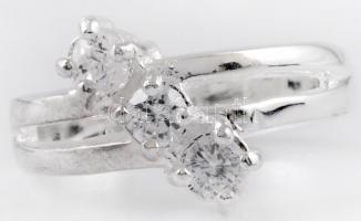 Ezüst(Ag) háromköves gyűrű, jelzett, méret: 56, bruttó: 4,9 g