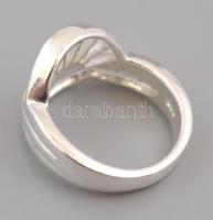 Ezüst(Ag) extravagáns köves gyűrű, jelzett, méret: 52, bruttó: 6,8 g