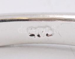 Ezüst(Ag) vékony háromköves gyűrű, jelzett, méret: 57, bruttó: 1,6 g